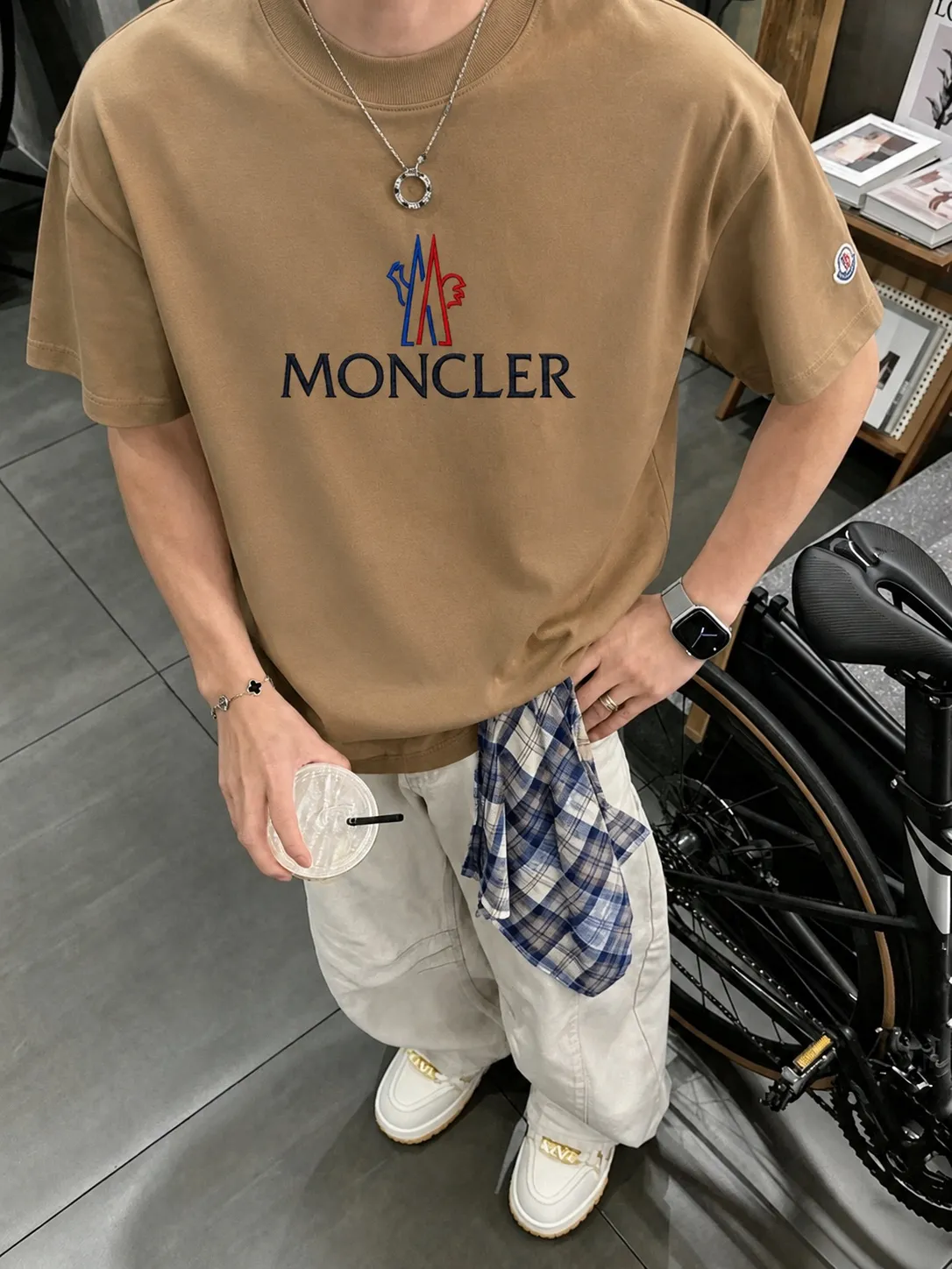 moncle～ logo 《 》7a tee ， Same Style ， : Black White Coffee Brown Size：S（90-130 ） M（125-150 ） L（135-165 ） XL（160-190 ） XXL（185-220 ）